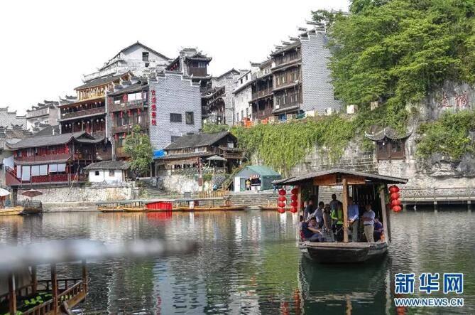 黔西市太来乡:用糖葫芦解锁未成年人童年的甜蜜